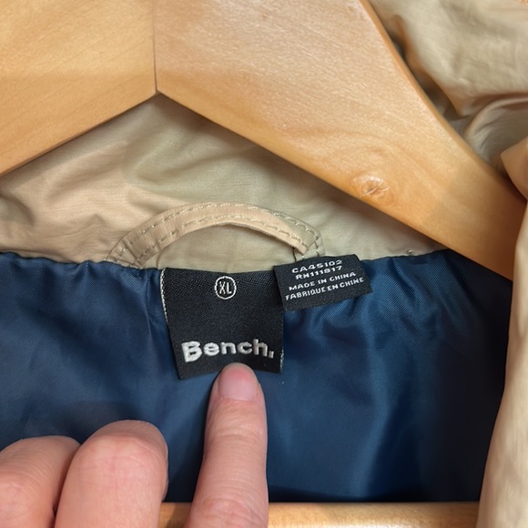 Bench Jacket - Picture 2 of 5